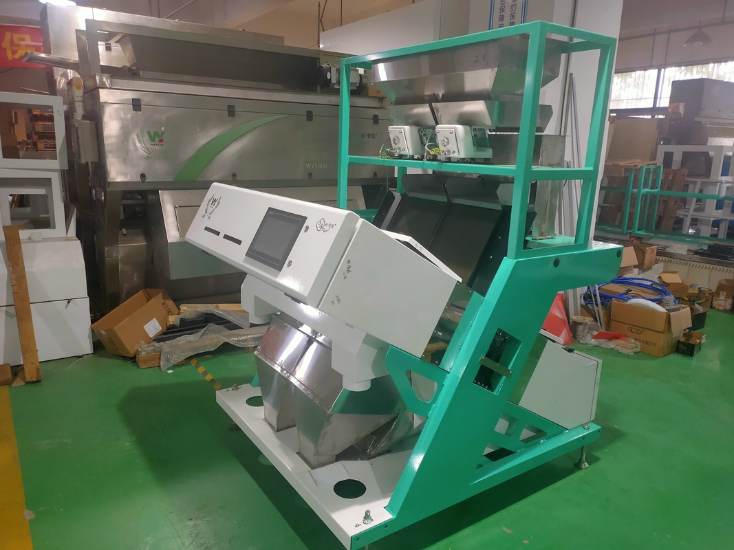 Machine de fines herbes de trieuse de couleur de vibrateurs des descendeurs 4 de Digital 2 avec la caméra CCD