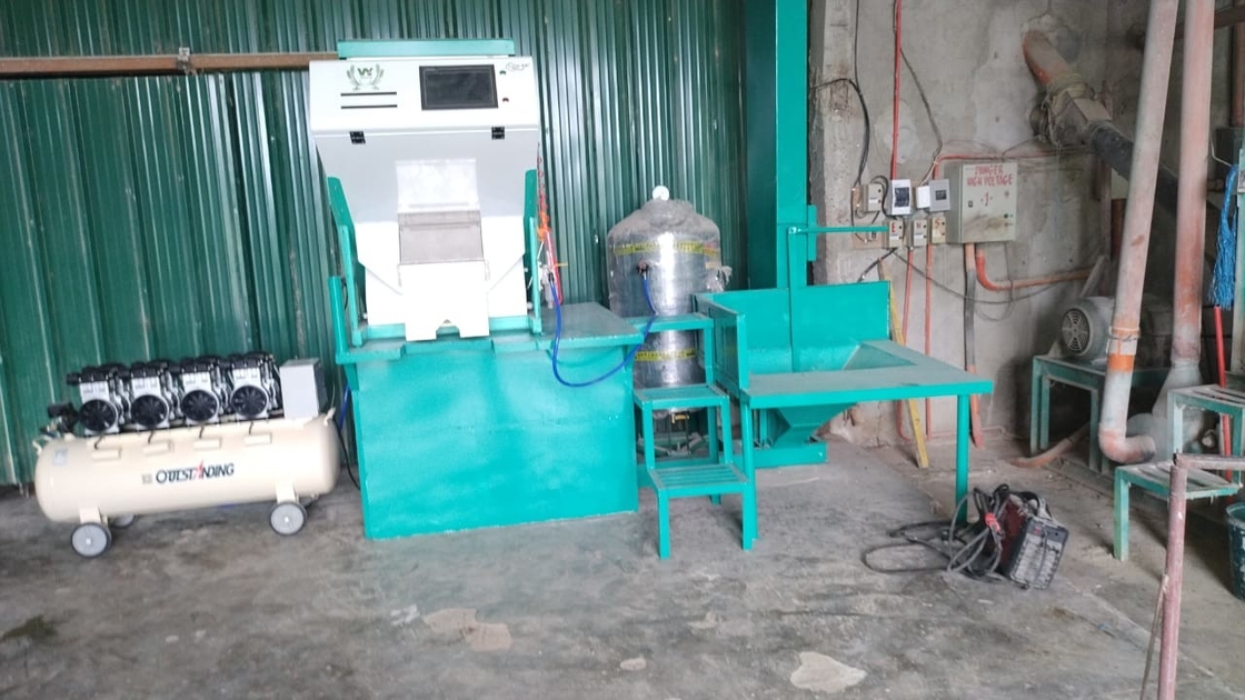 Machine de tri optique de la couleur du riz rouge noir - 280 kg 2 ans