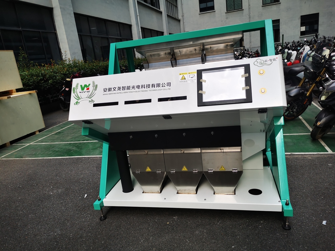 Machine de tri des noisettes de qualité stable