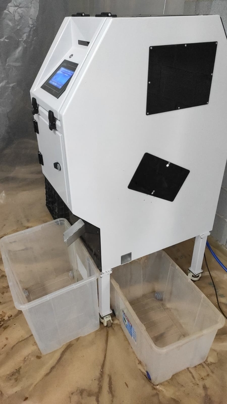La caméra Wenyao CCD Mung Bean Color Sorter est une machine intelligente de tri des couleurs.
