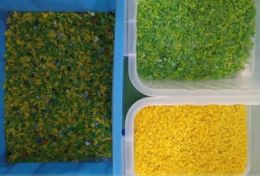 Trieuse de couleurs en plastique intelligente adaptée à la machine de trieuse de couleurs de flocons PET, PC, HDPE et PVC