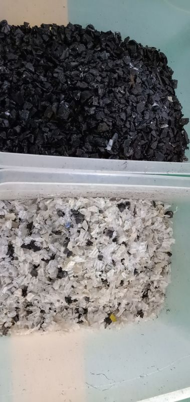 Trieuse de la couleur en plastique noire la meilleur marché de prix usine pour le tri en plastique noir de couleur