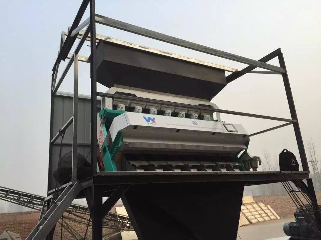 Machine échaudée de trieuse de couleur de riz avec l'éjecteur en métal