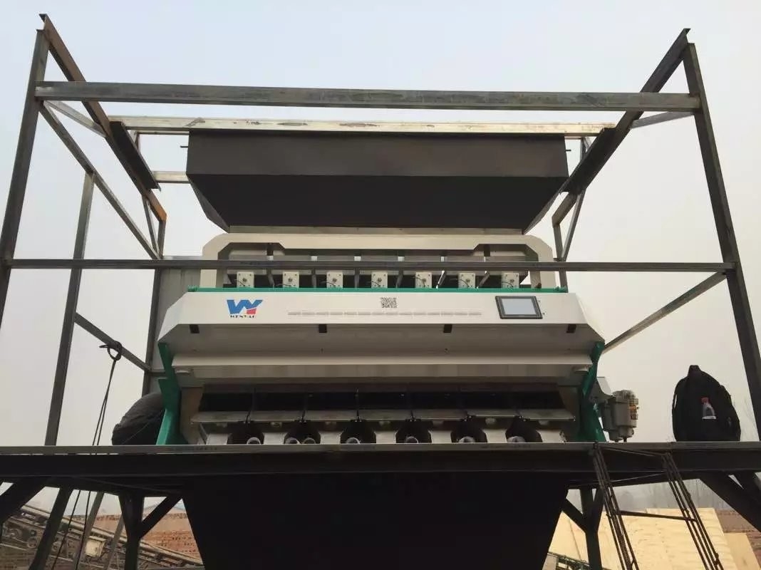 Machine échaudée de trieuse de couleur de riz avec l'éjecteur en métal