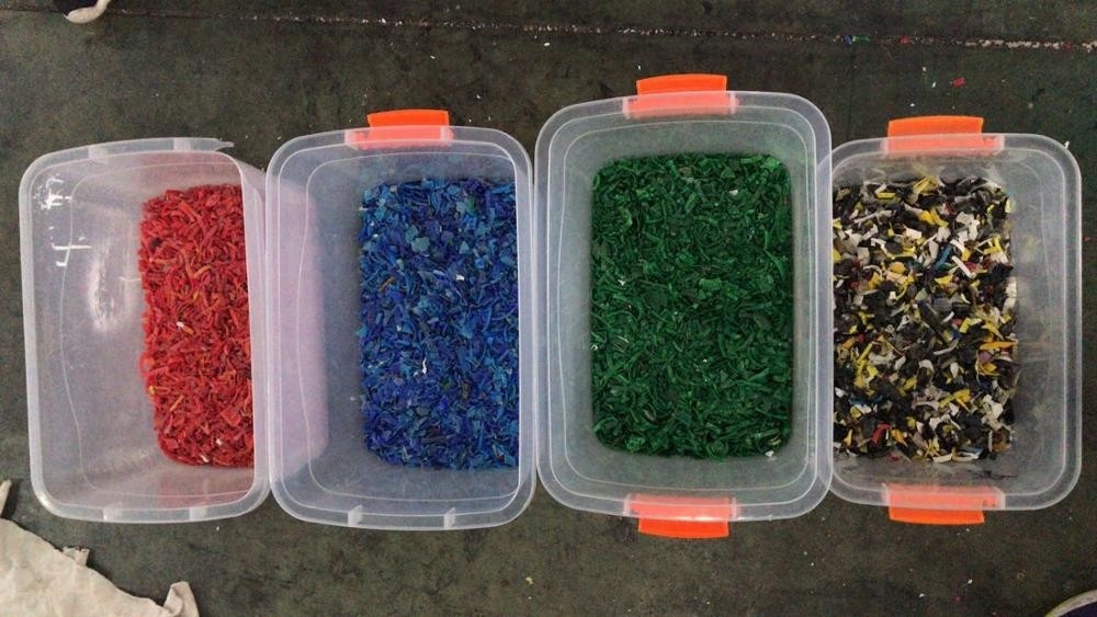 La haute précision 10 chute 4.5-16 le HDPE de PVC pp de PE de t/h CHOIENT les flocons en plastique colorent la machine de trieuse
